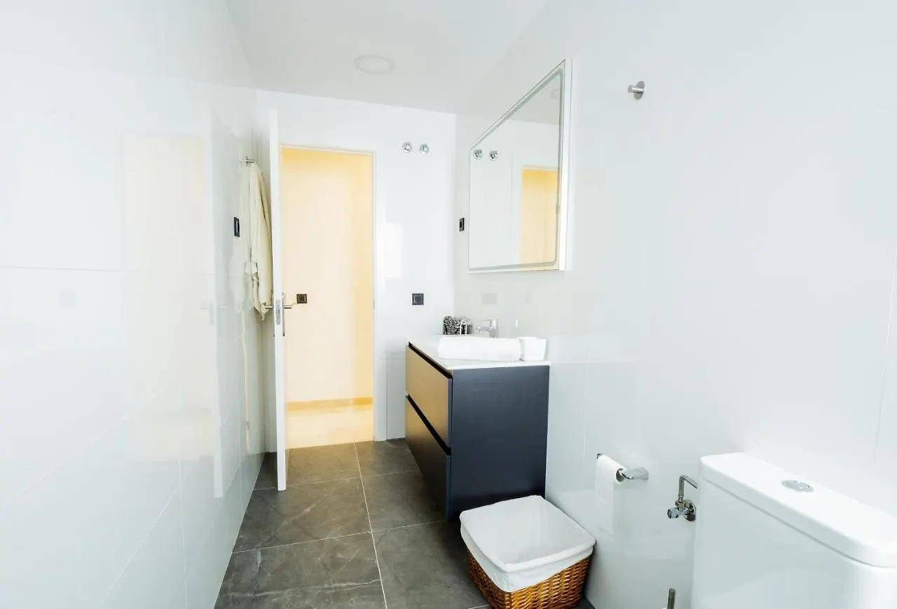 Cubo'S Firstline Marbella Luxury Apartment Parking