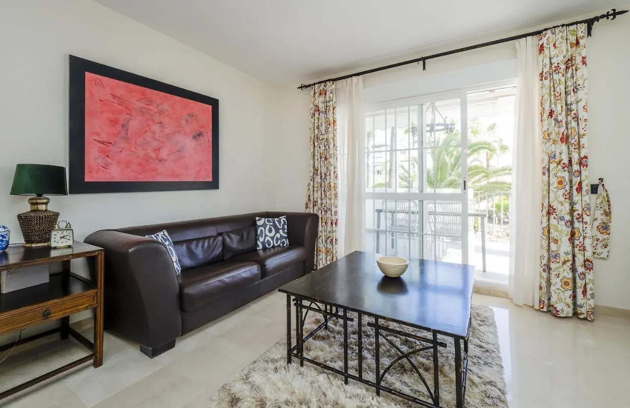 Cubo'S Firstline Marbella Luxury Apartment Parking Spain