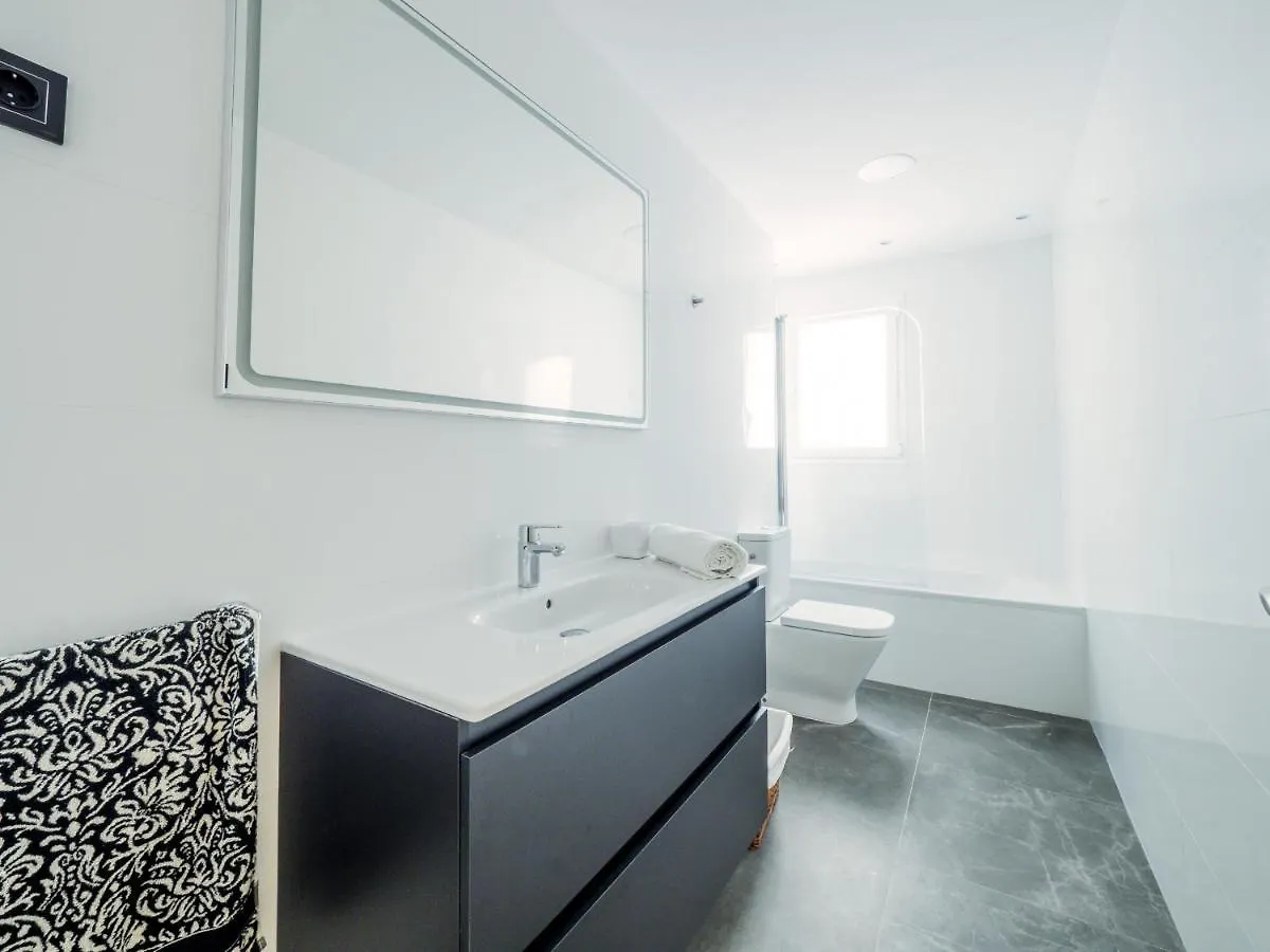 Cubo'S Firstline Marbella Luxury Apartment Parking