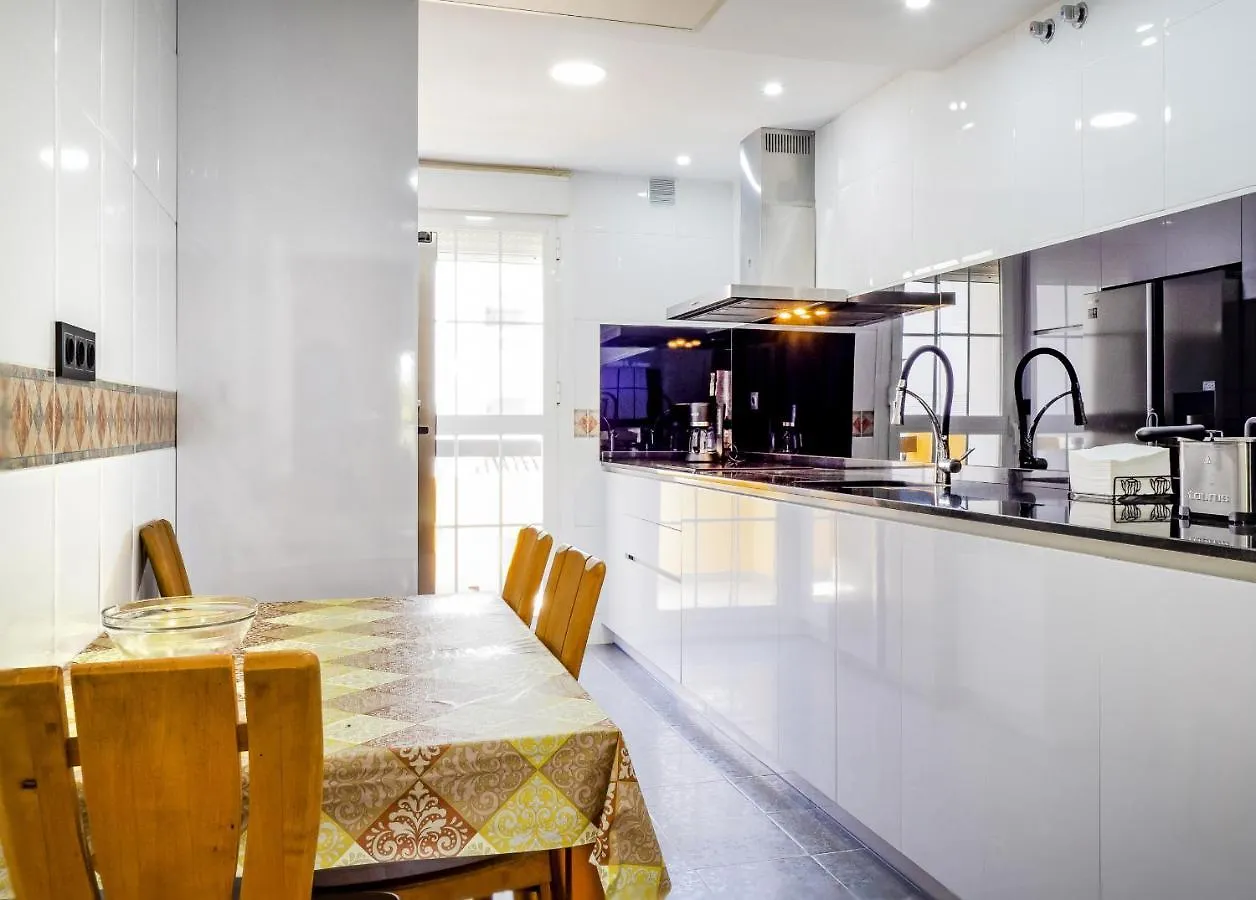 Cubo'S Firstline Marbella Luxury Apartment Parking
