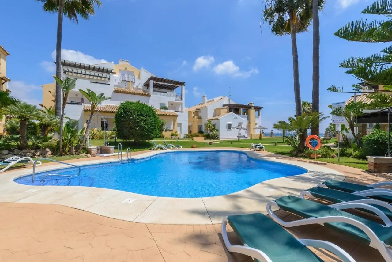 Cubo'S Firstline Marbella Luxury Apartment Parking